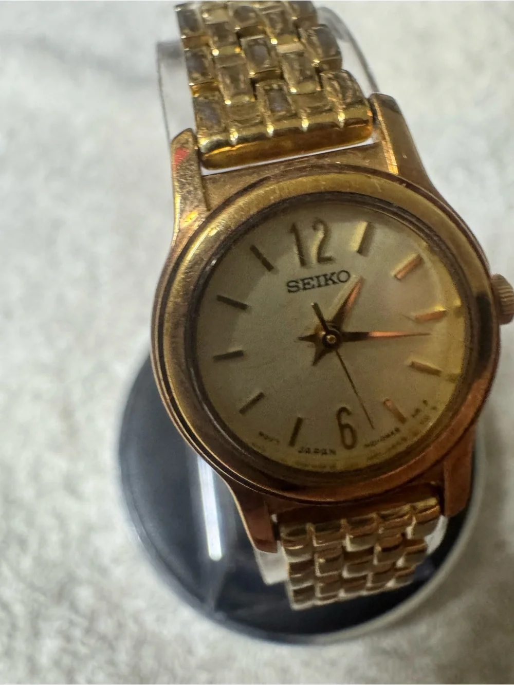 Seiko Gold Tone Ladies Analog Bracelet Watch